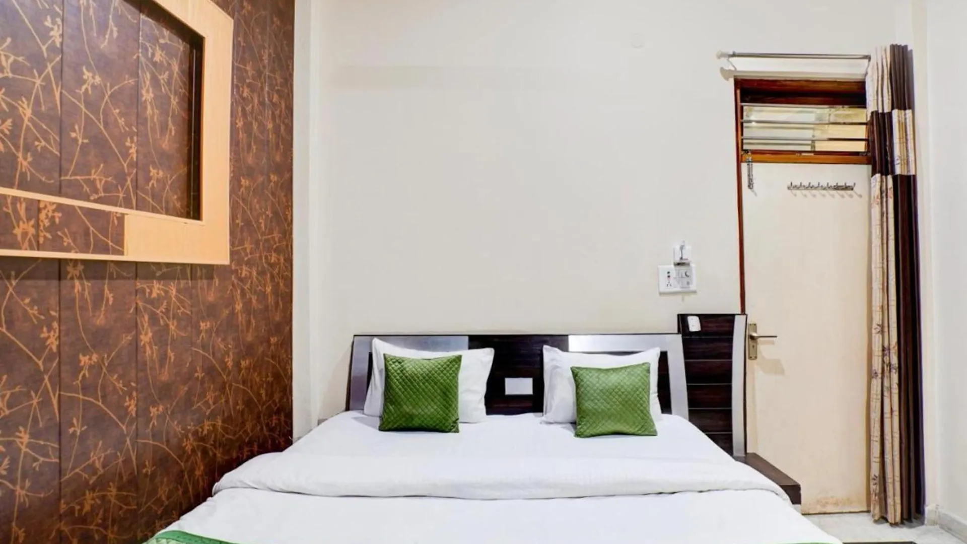Jps Yoga Homestay Agra  India